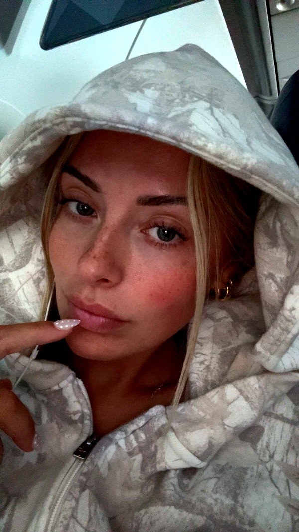 corinnakopf snapchat image archive image