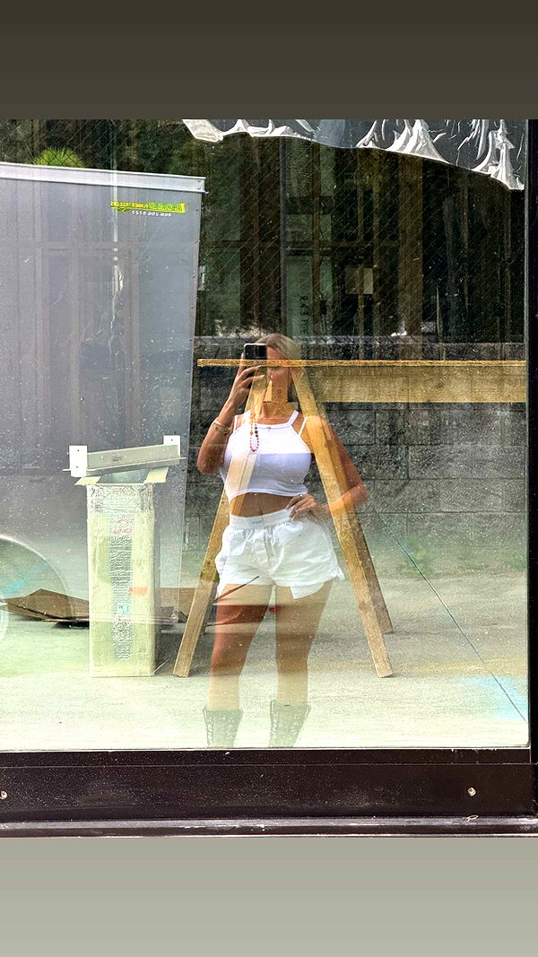corinnakopf snapchat image archive image