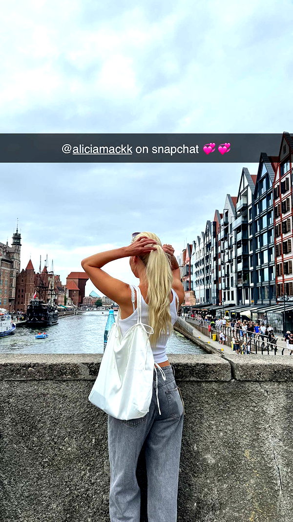 corinnakopf snapchat image archive image