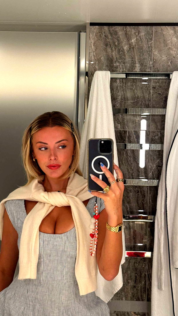 corinnakopf snapchat image archive image