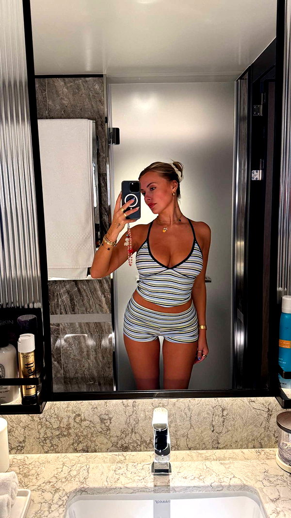 corinnakopf snapchat image archive image