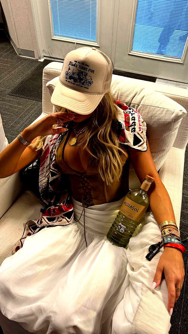 corinnakopf image ~ Altpins