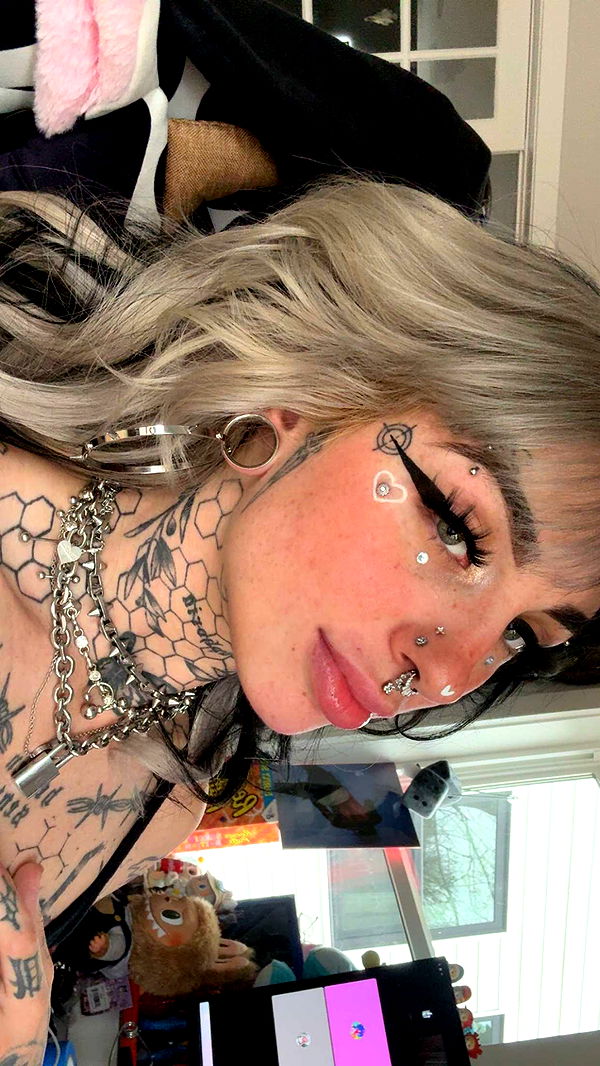 cruellamorganxo image ~ Altpins