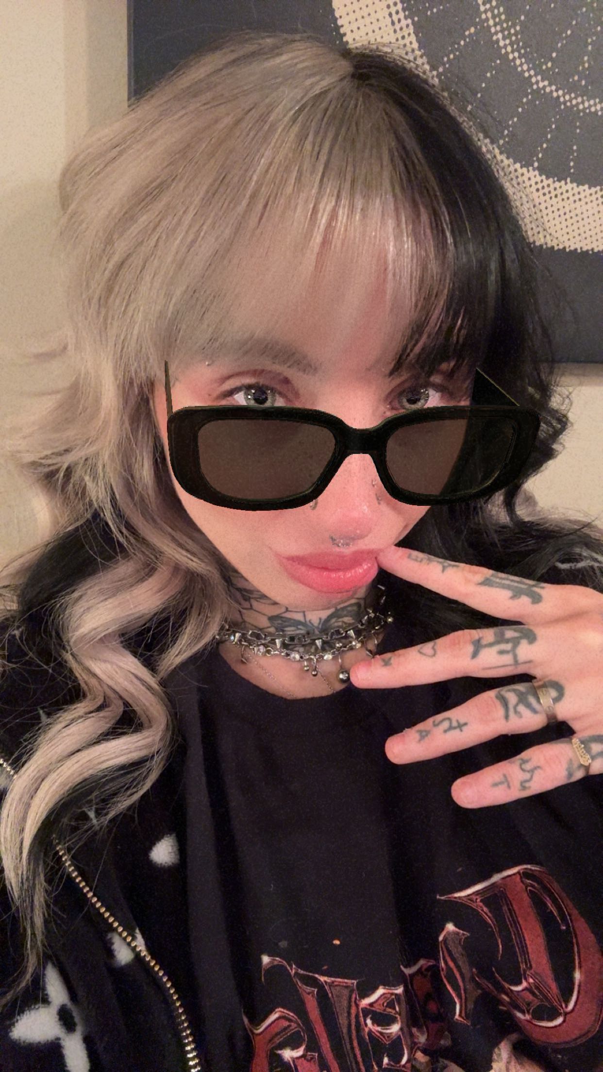 cruellamorganxo snapchat image archive image