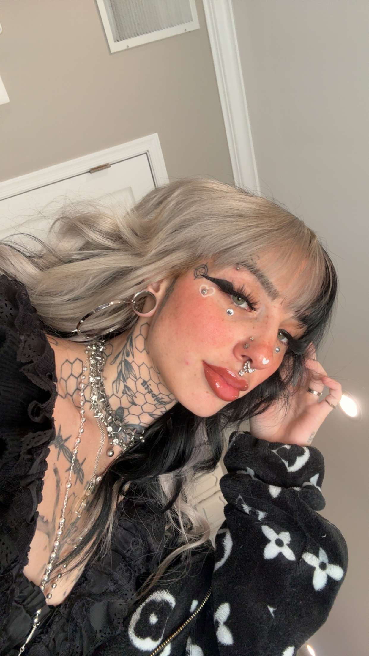 cruellamorganxo snapchat image archive image