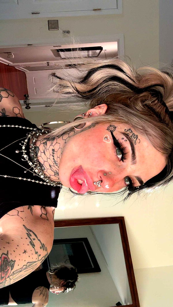 cruellamorganxo image ~ Altpins