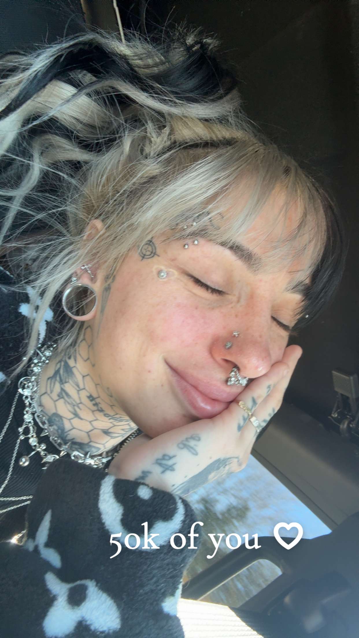 cruellamorganxo snapchat image archive image