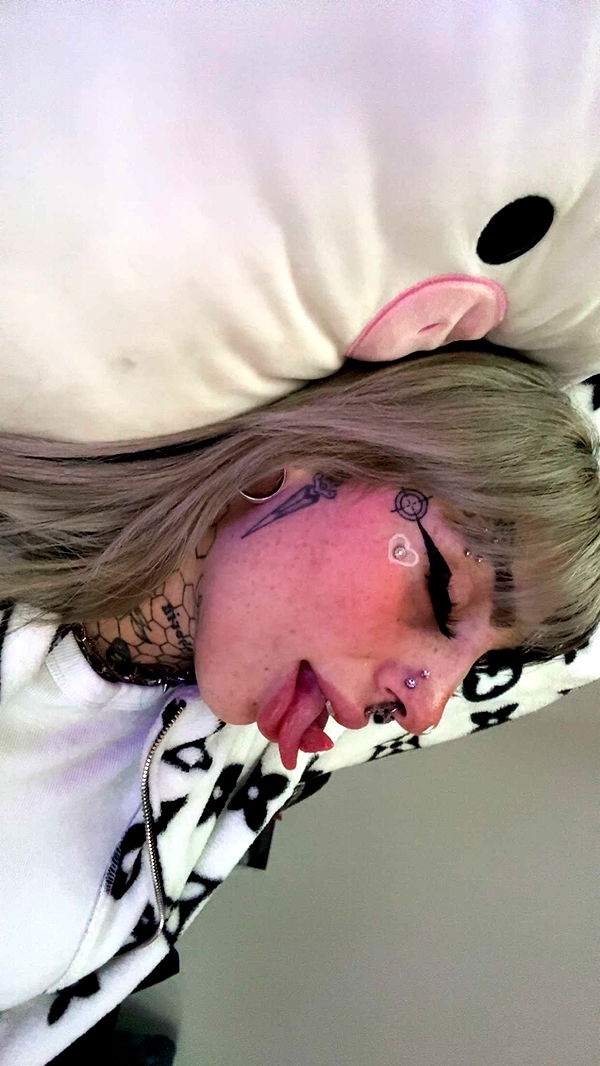 cruellamorganxo image ~ Altpins