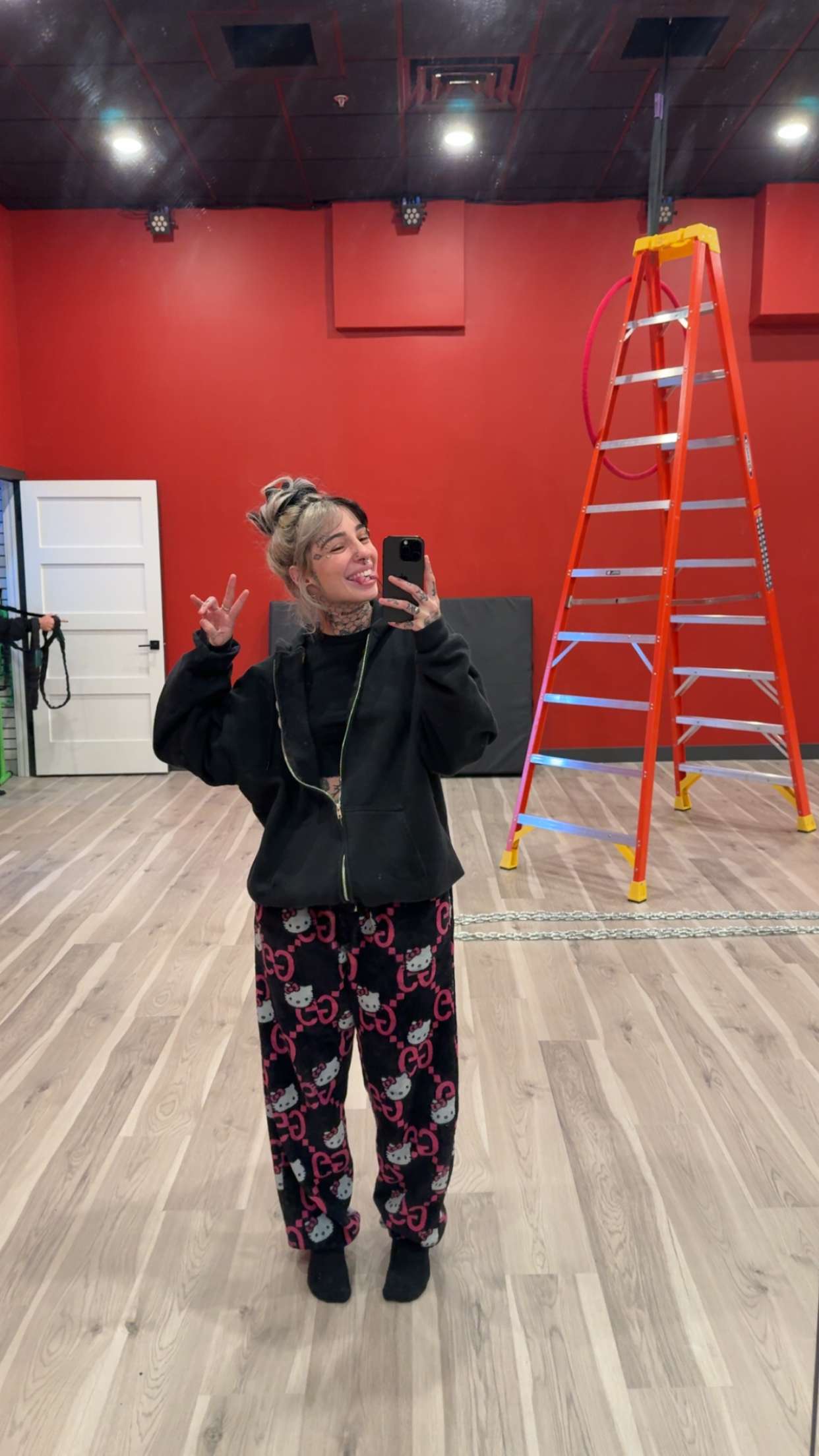 cruellamorganxo snapchat image archive image