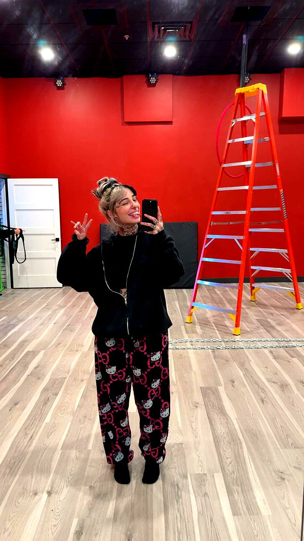 cruellamorganxo image ~ Altpins