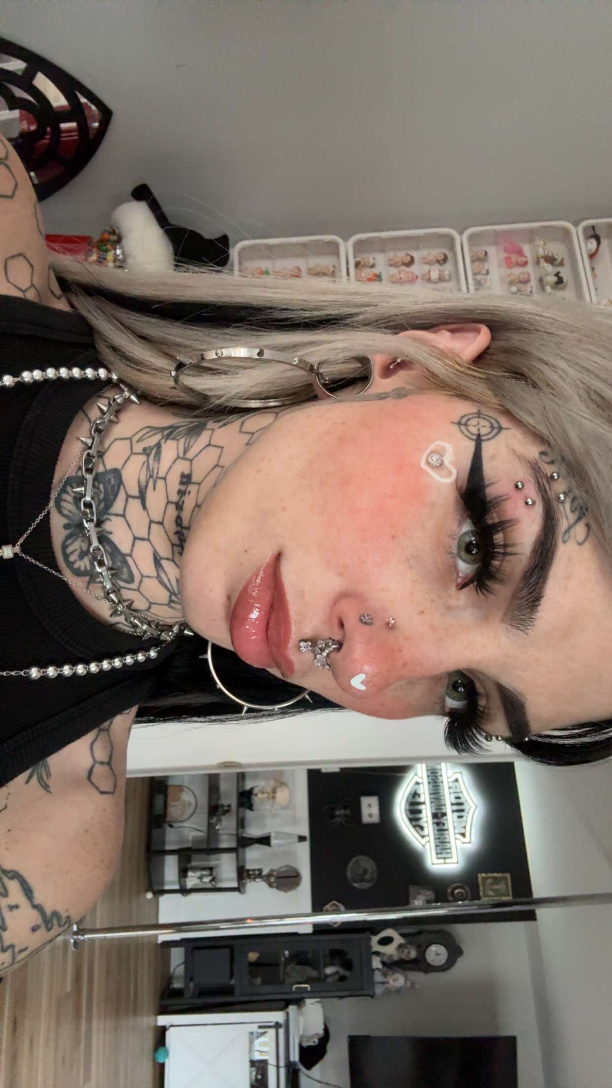 cruellamorganxo snapchat image archive image