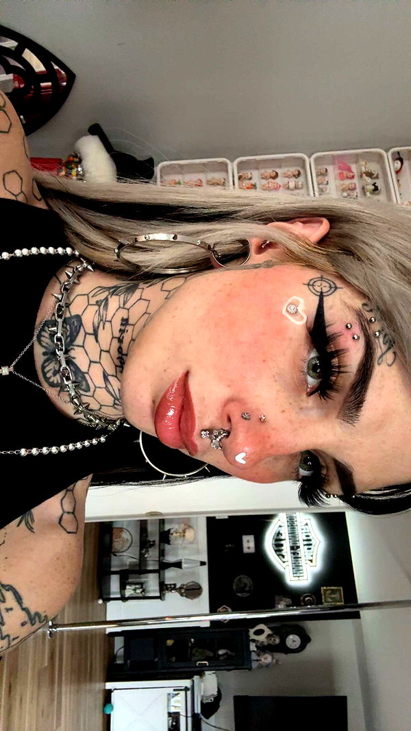 cruellamorganxo image ~ Altpins