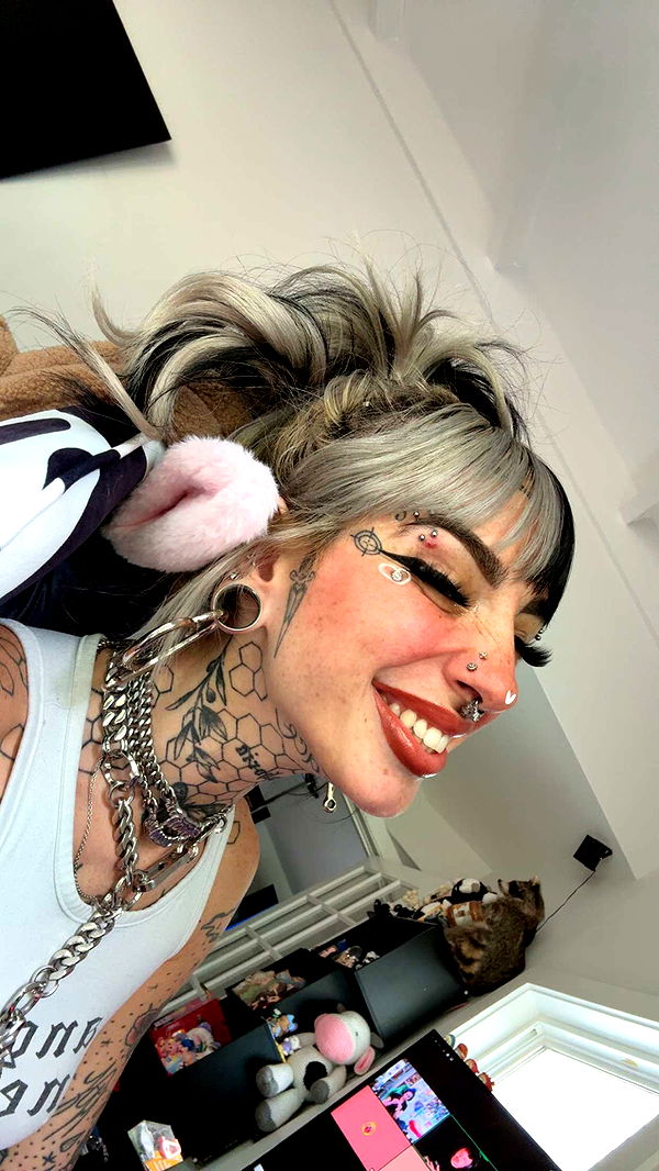 cruellamorganxo image ~ Altpins