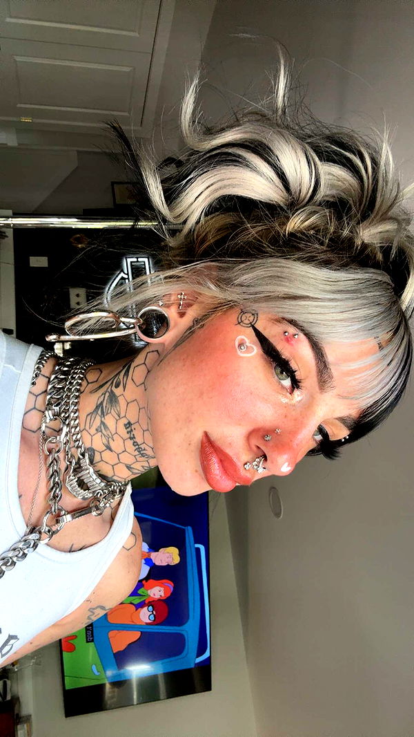 cruellamorganxo image ~ Altpins