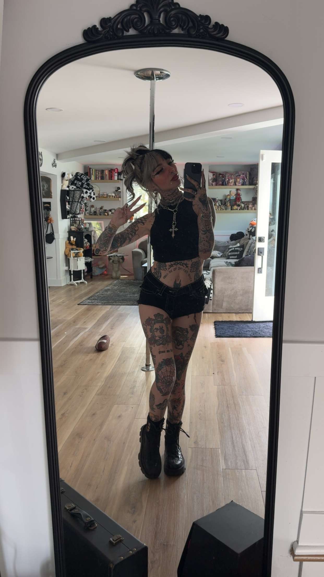 cruellamorganxo snapchat image archive image