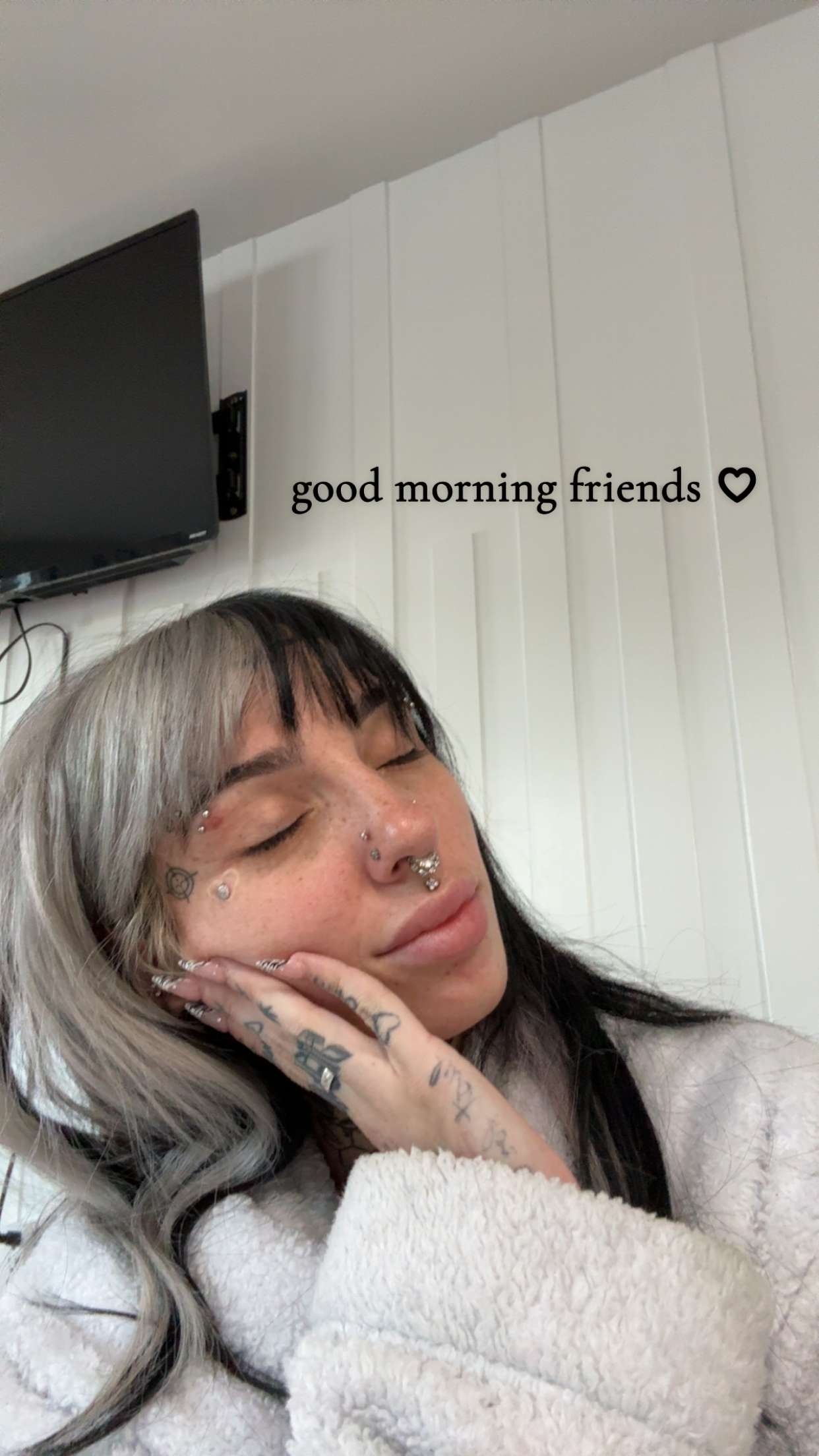 cruellamorganxo snapchat image archive image