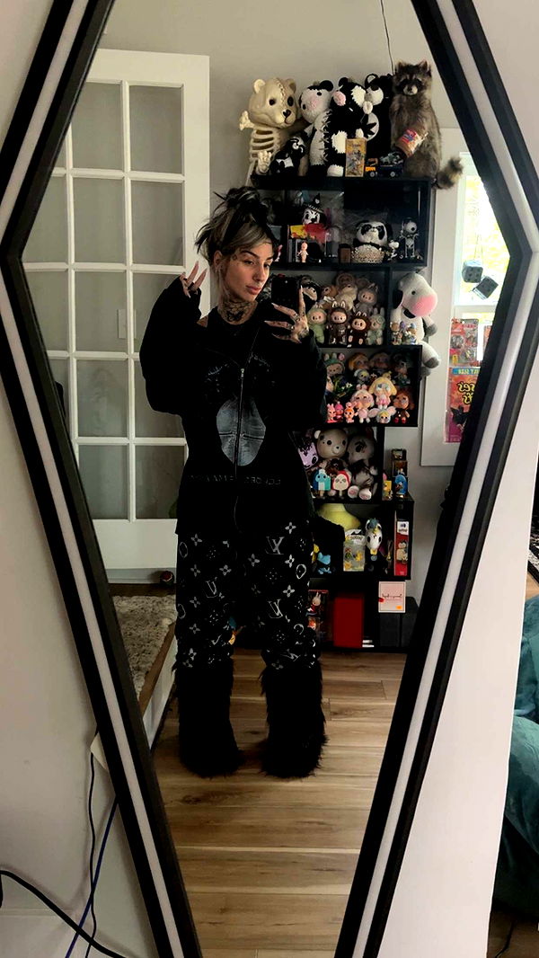 cruellamorganxo image ~ Altpins