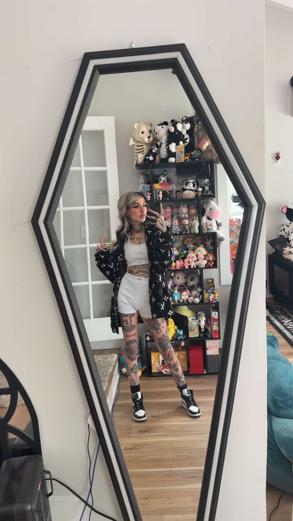 cruellamorganxo snapchat image archive image