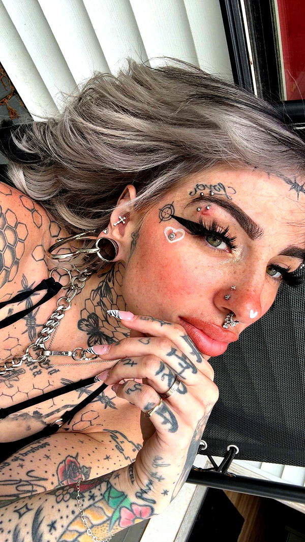 cruellamorganxo image ~ Altpins