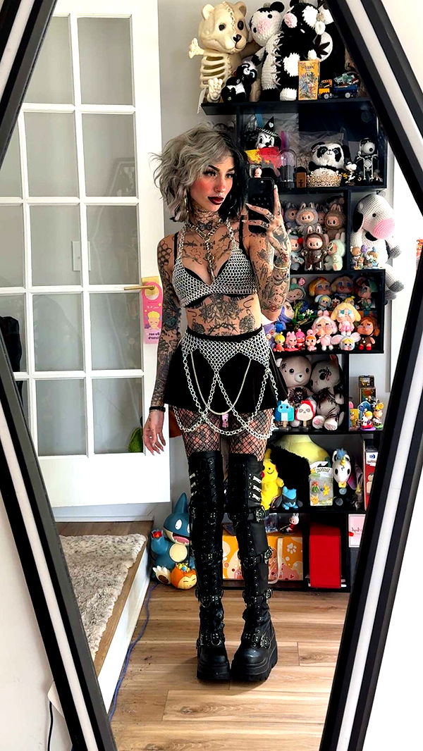 cruellamorganxo image ~ Altpins