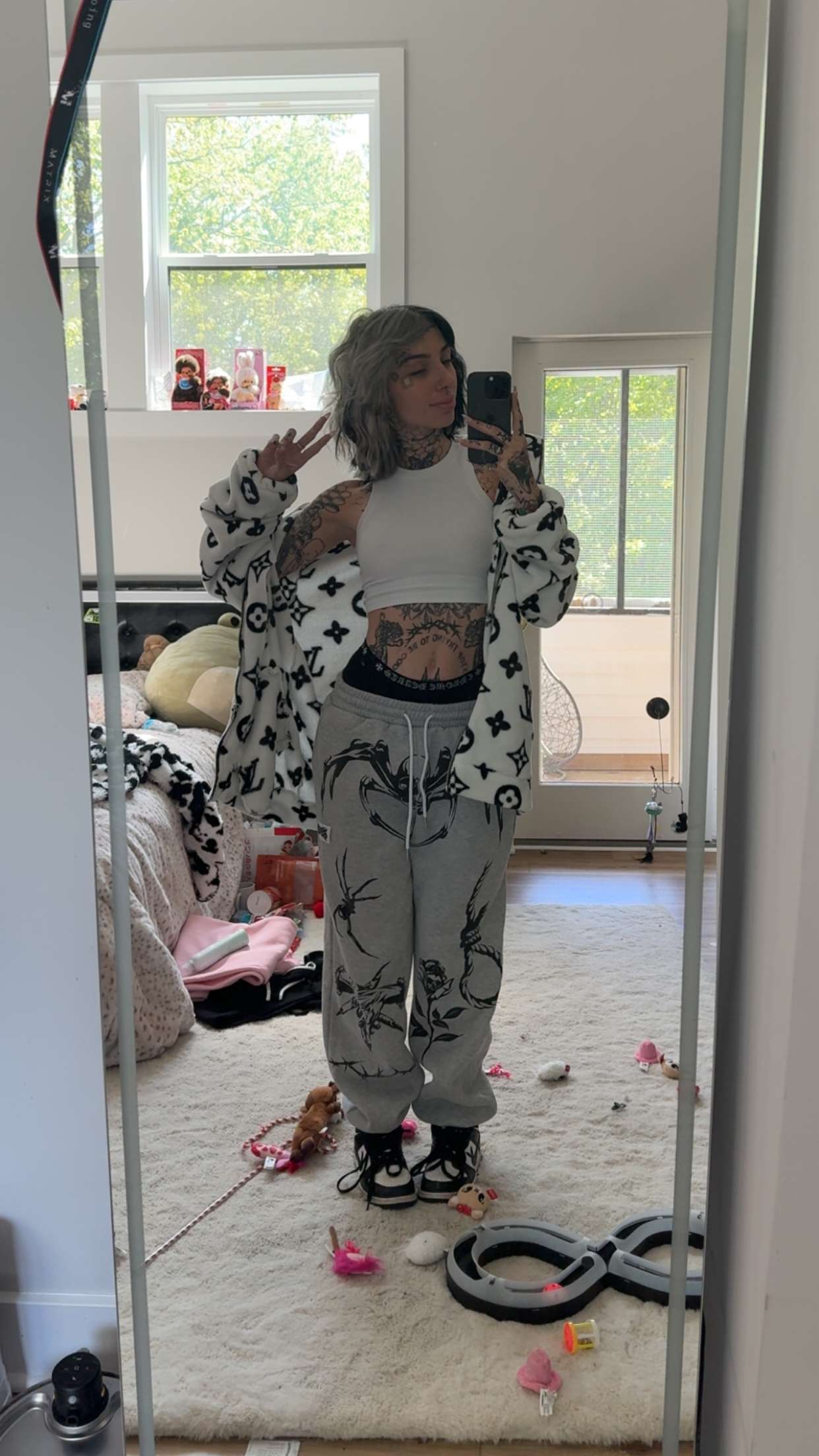 cruellamorganxo snapchat image archive image