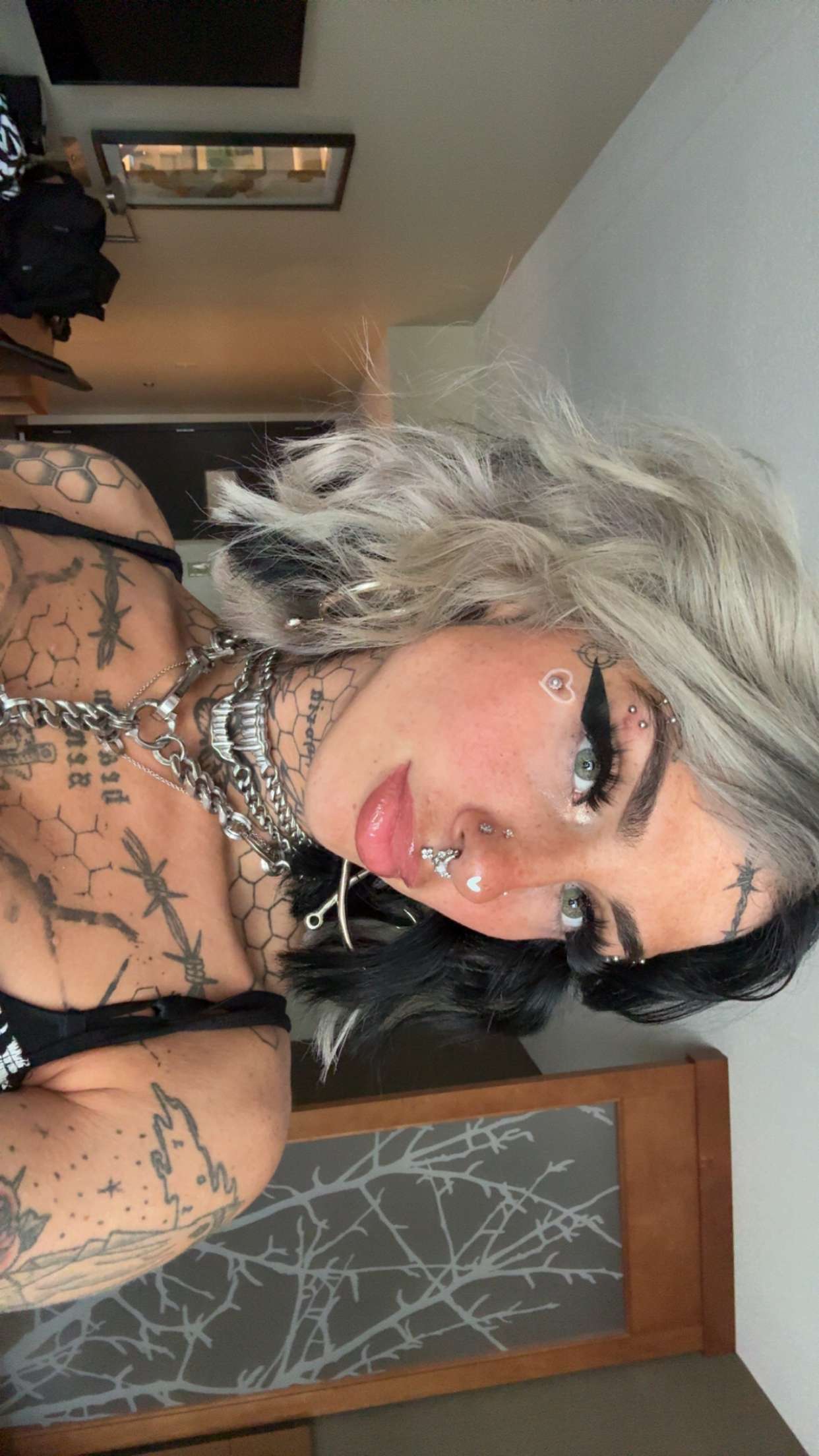 cruellamorganxo snapchat image archive image