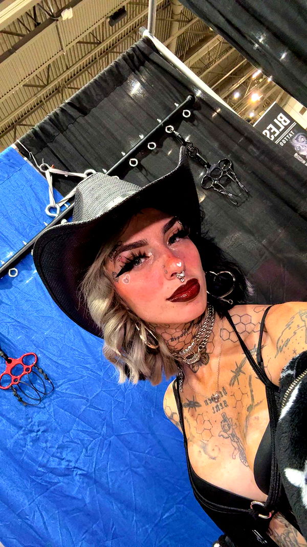 cruellamorganxo image ~ Altpins