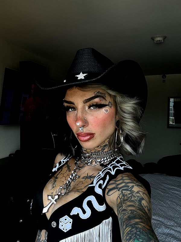 cruellamorganxo image ~ Altpins