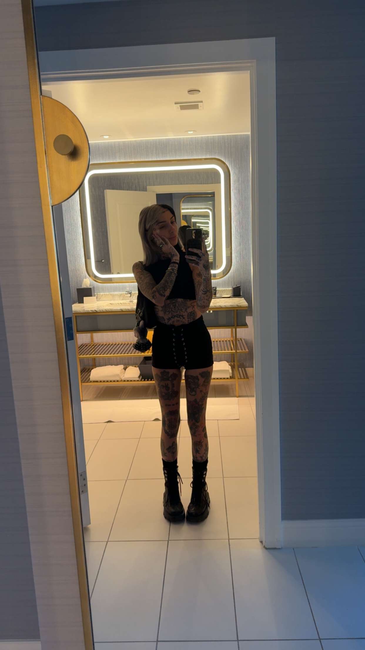 cruellamorganxo snapchat image archive image