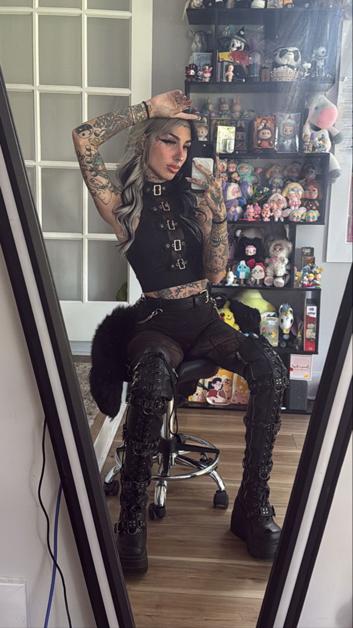 cruellamorganxo snapchat image archive image