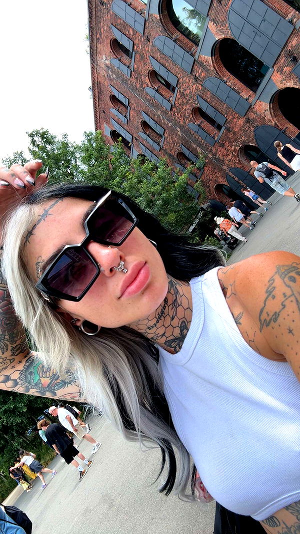 cruellamorganxo image ~ Altpins