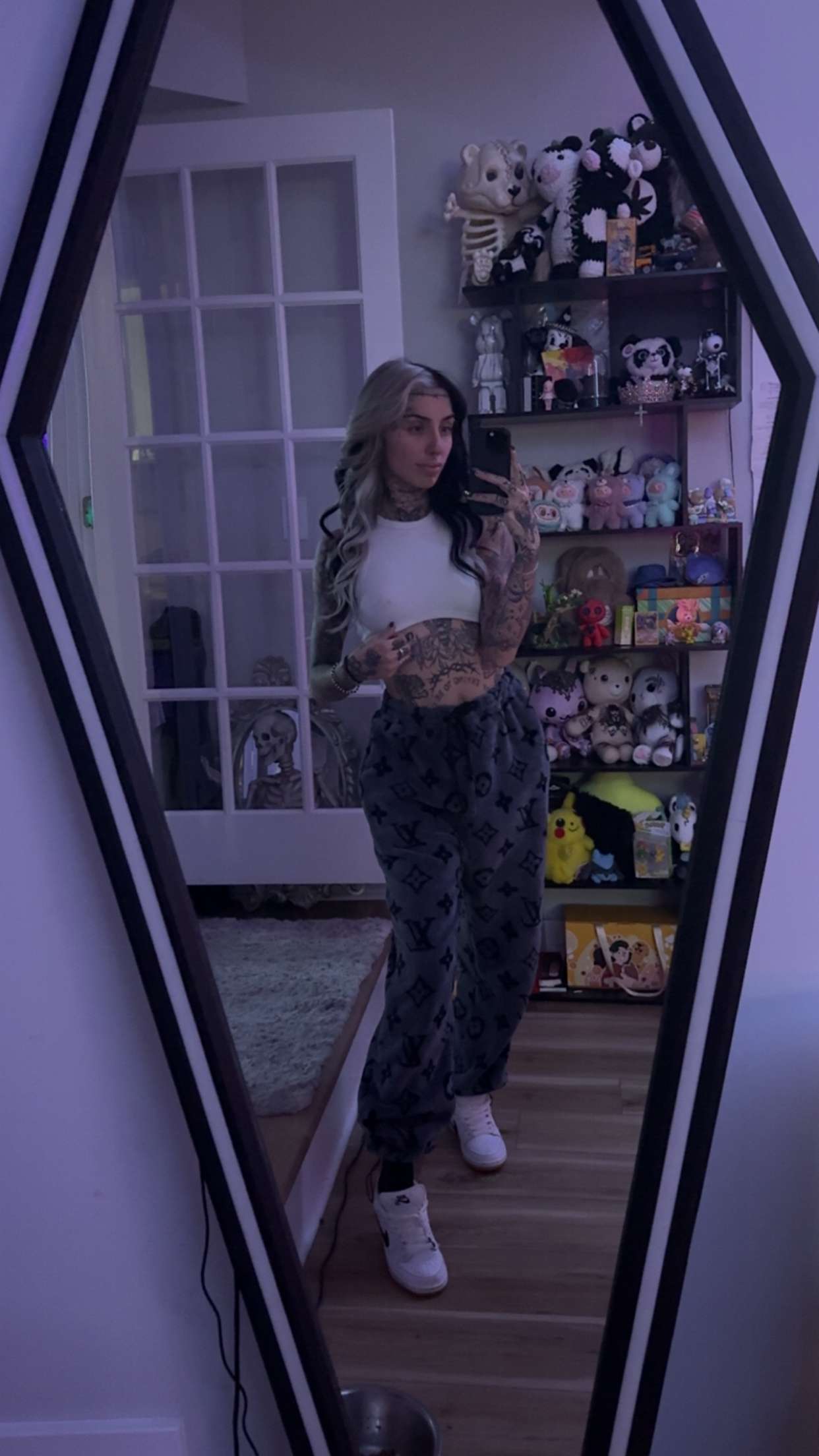 cruellamorganxo snapchat image archive image