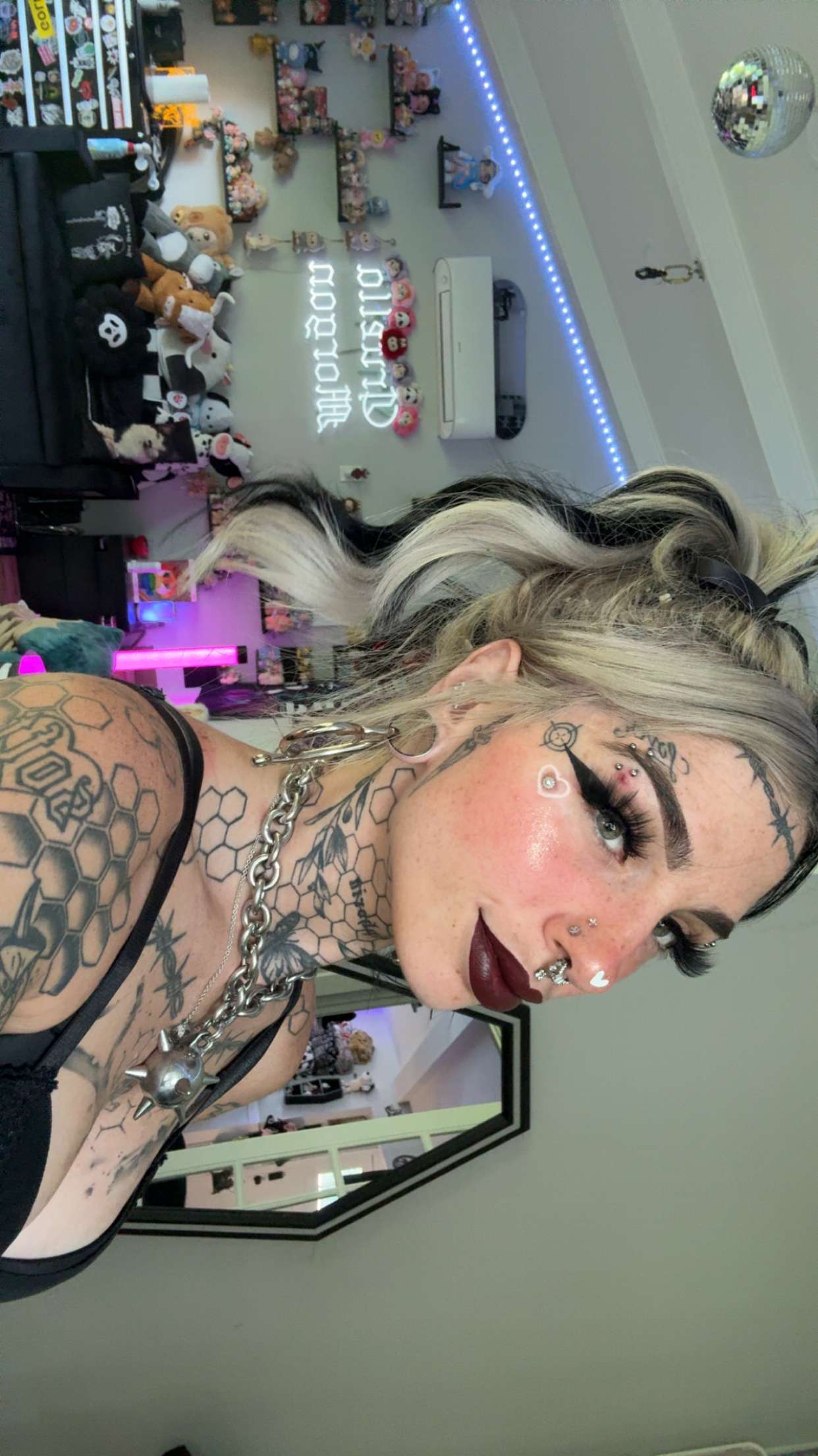 cruellamorganxo snapchat image archive image