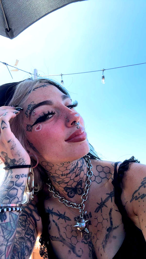 cruellamorganxo image ~ Altpins