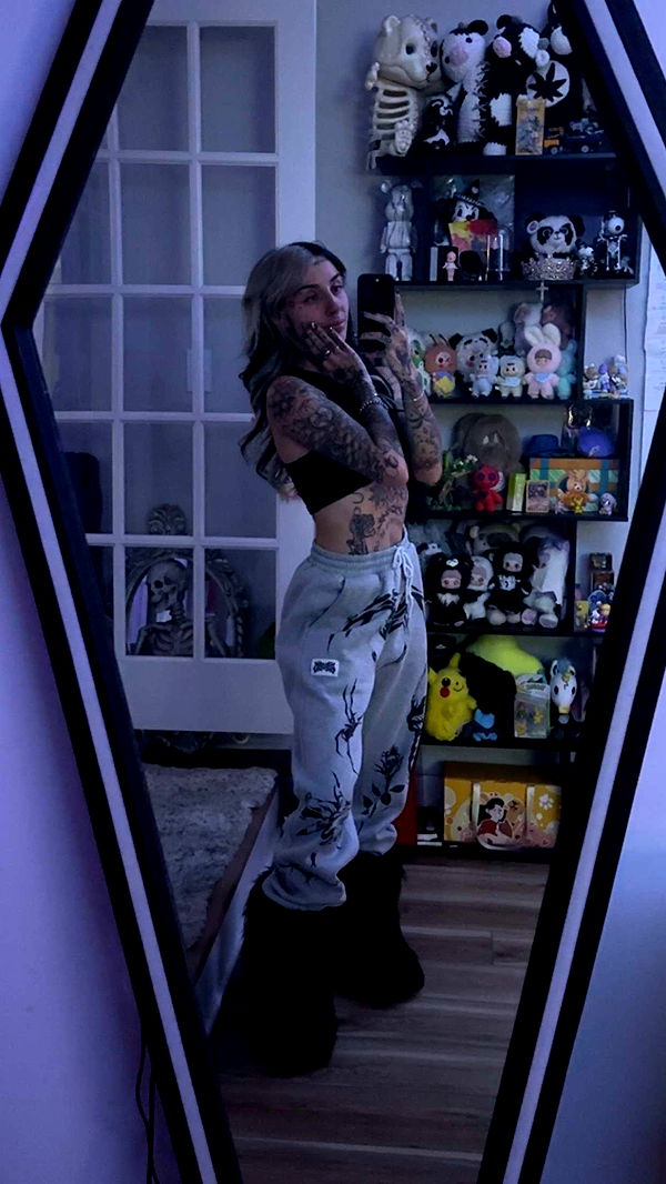 cruellamorganxo image ~ Altpins