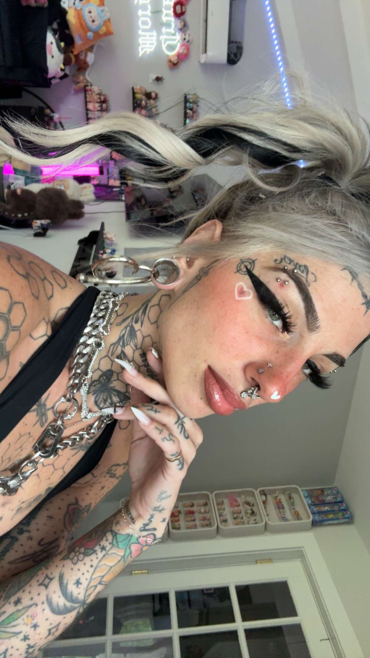 cruellamorganxo snapchat image archive image