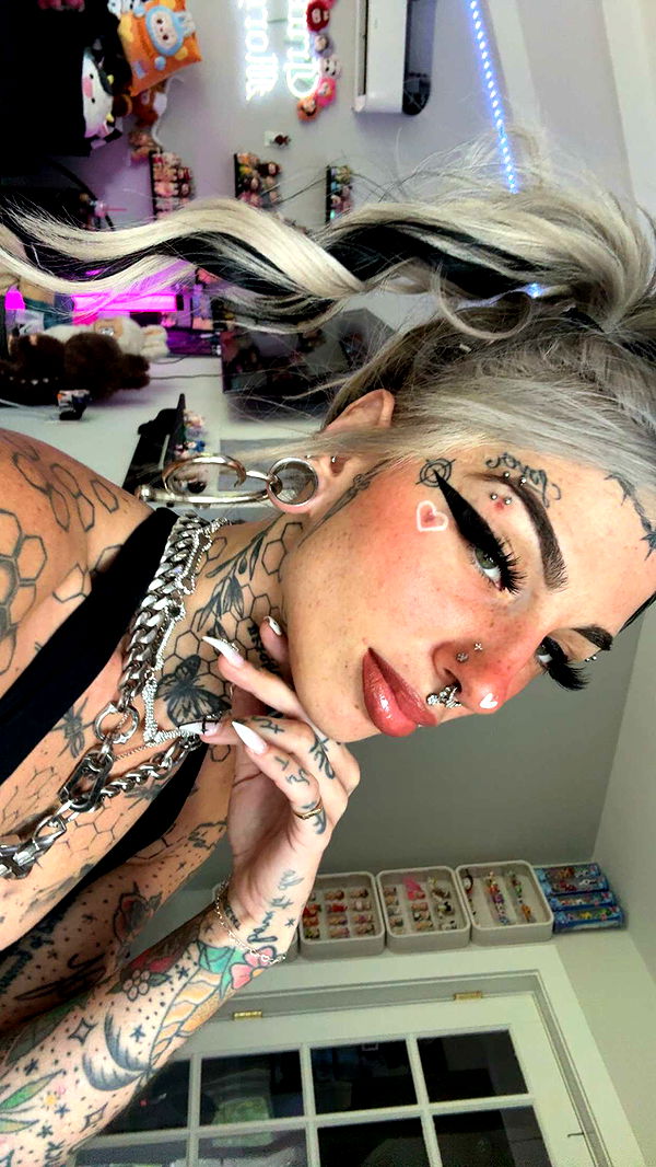 cruellamorganxo image ~ Altpins