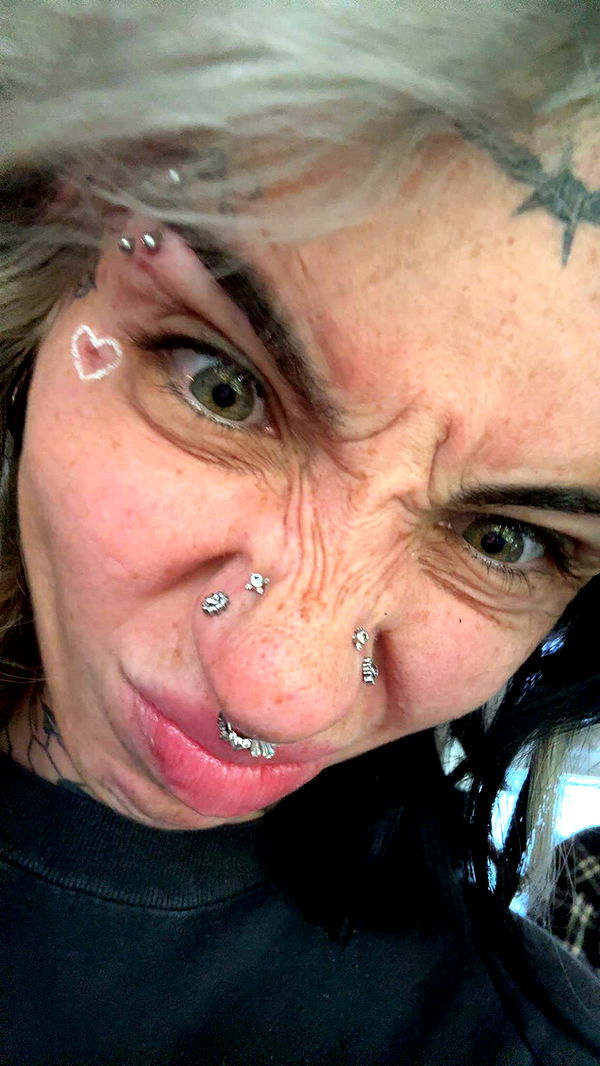 cruellamorganxo image ~ Altpins