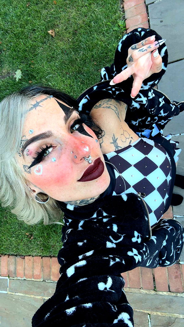 cruellamorganxo image ~ Altpins