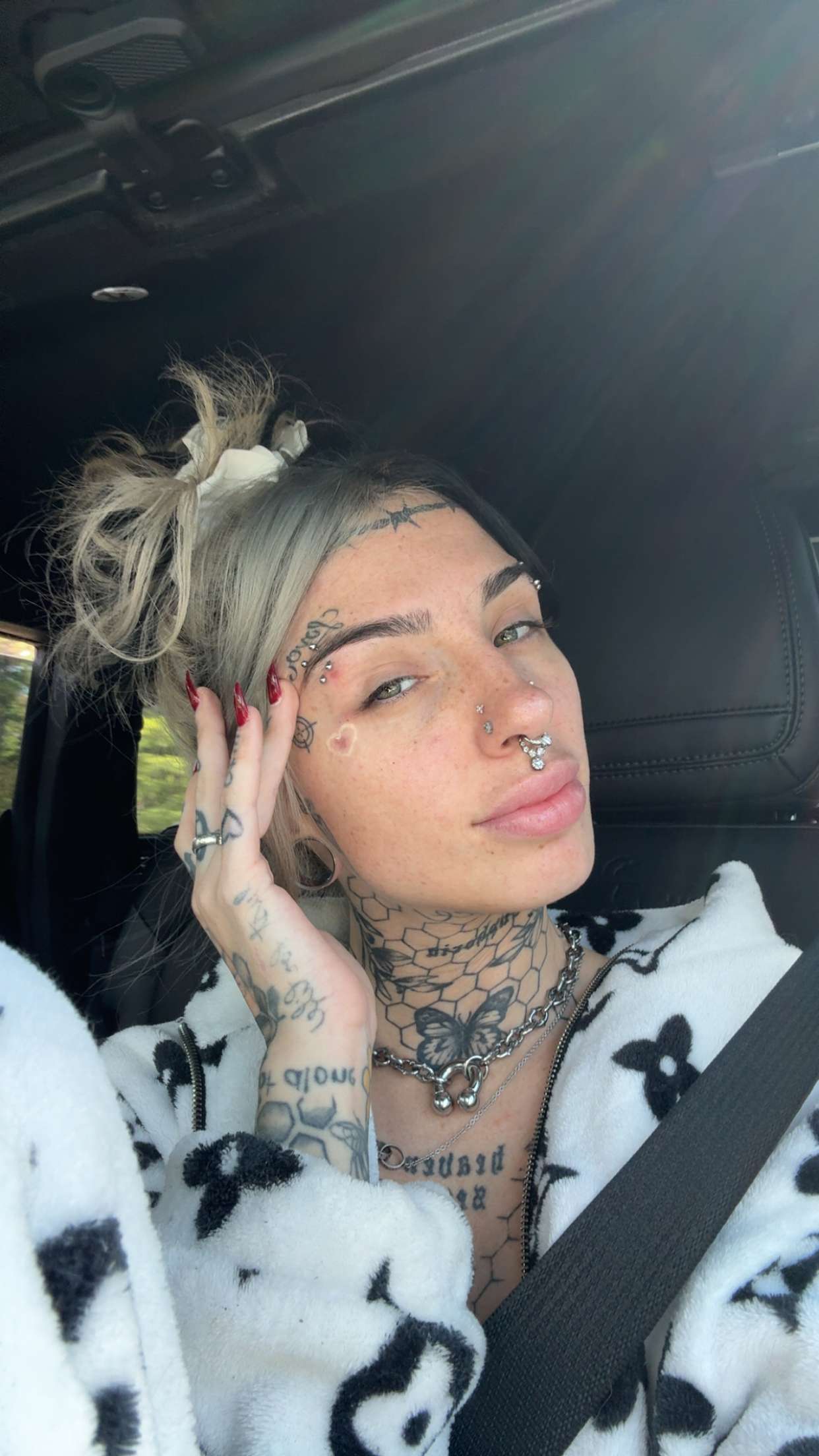 cruellamorganxo snapchat image archive image