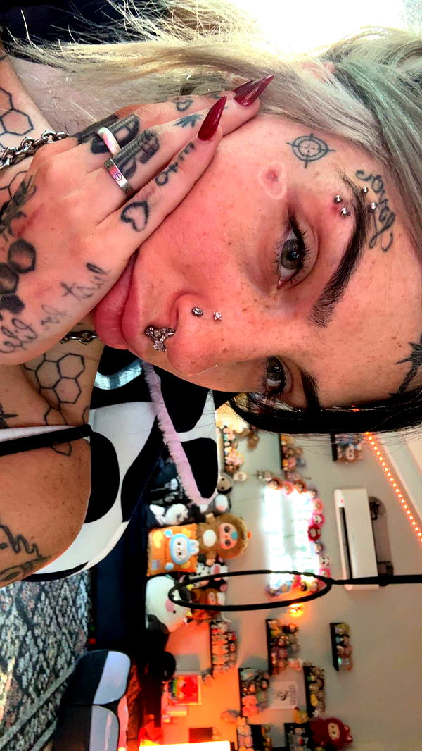 cruellamorganxo image ~ Altpins