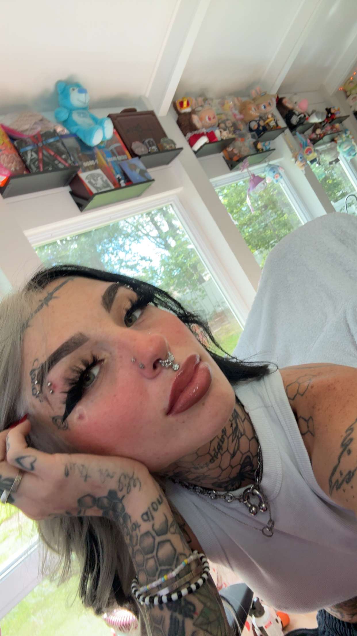 cruellamorganxo snapchat image archive image