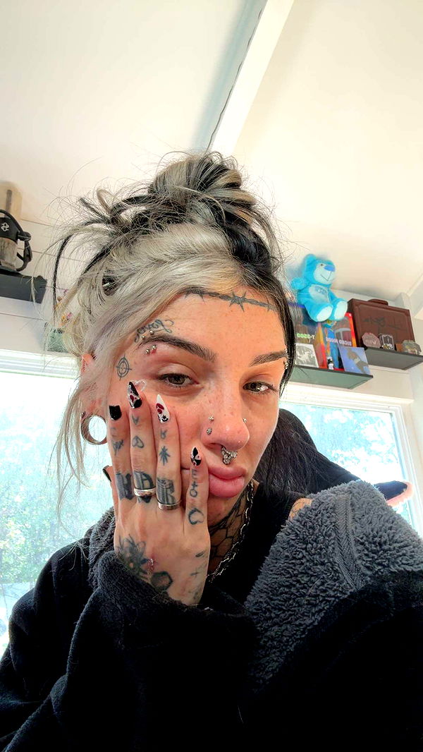 cruellamorganxo image ~ Altpins