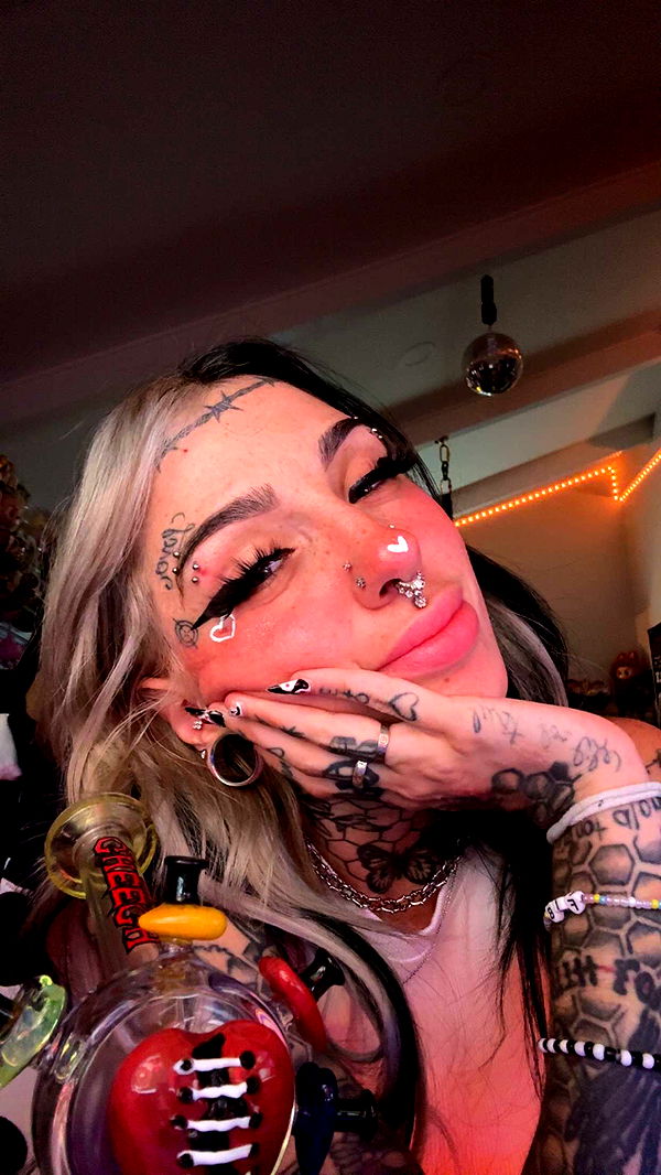 cruellamorganxo image ~ Altpins