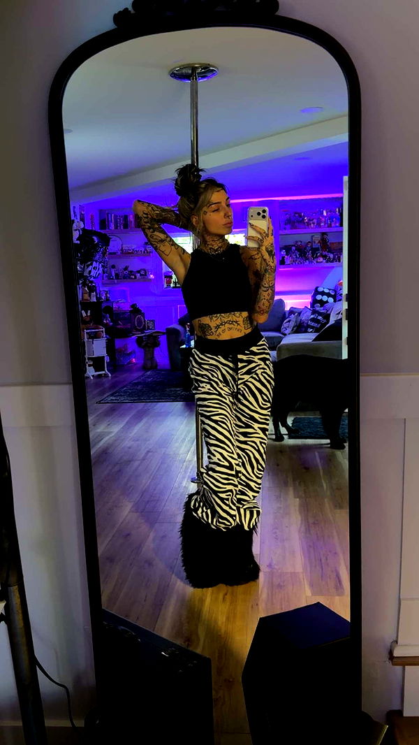 cruellamorganxo image ~ Altpins