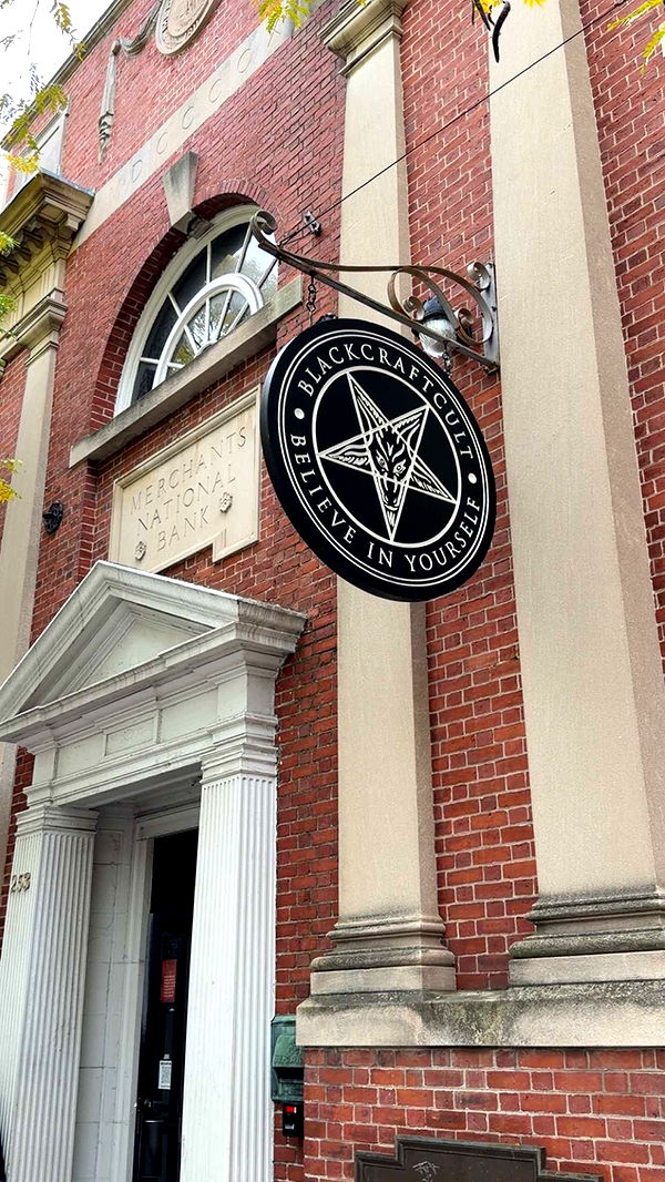 cruellamorganxo image ~ Altpins