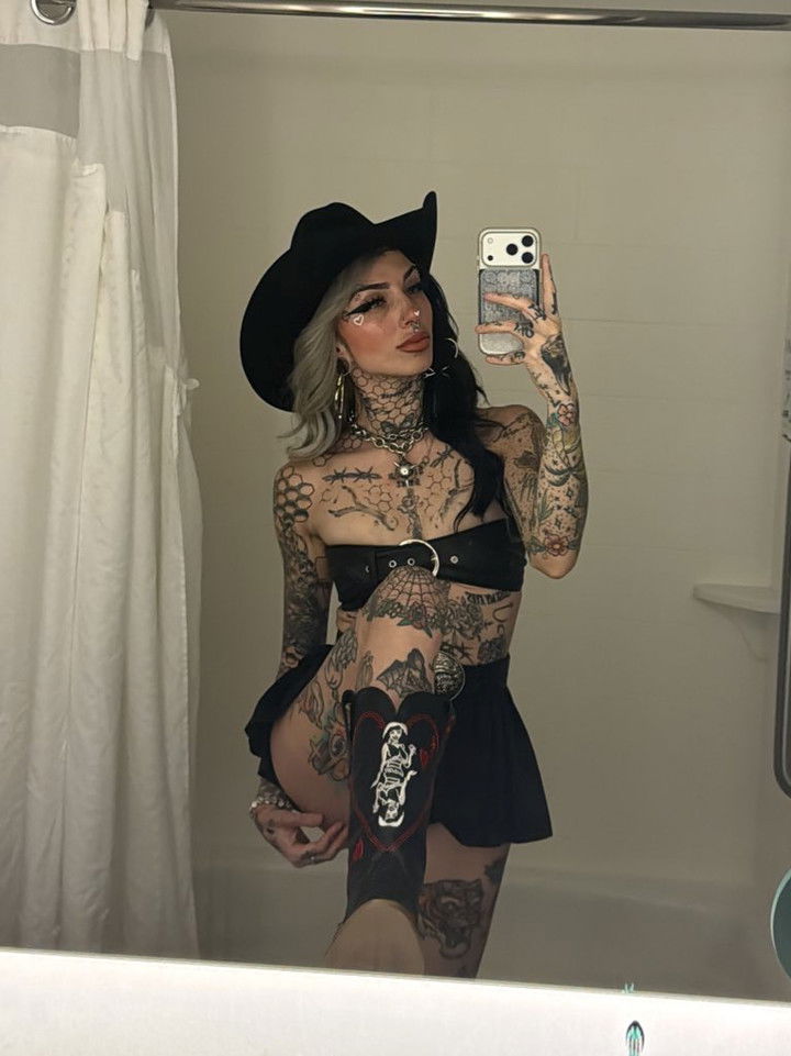 cruellamorganxo snapchat image archive image