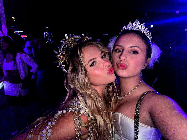 ellieblue2842 image ~ Altpins