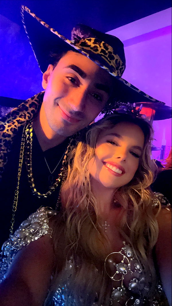 ellieblue2842 image ~ Altpins