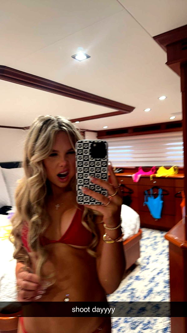 ellieblue2842 image ~ Altpins